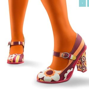 ⭐️NWOT Hot Chocolate 1970 Mary Jane Heels⭐️